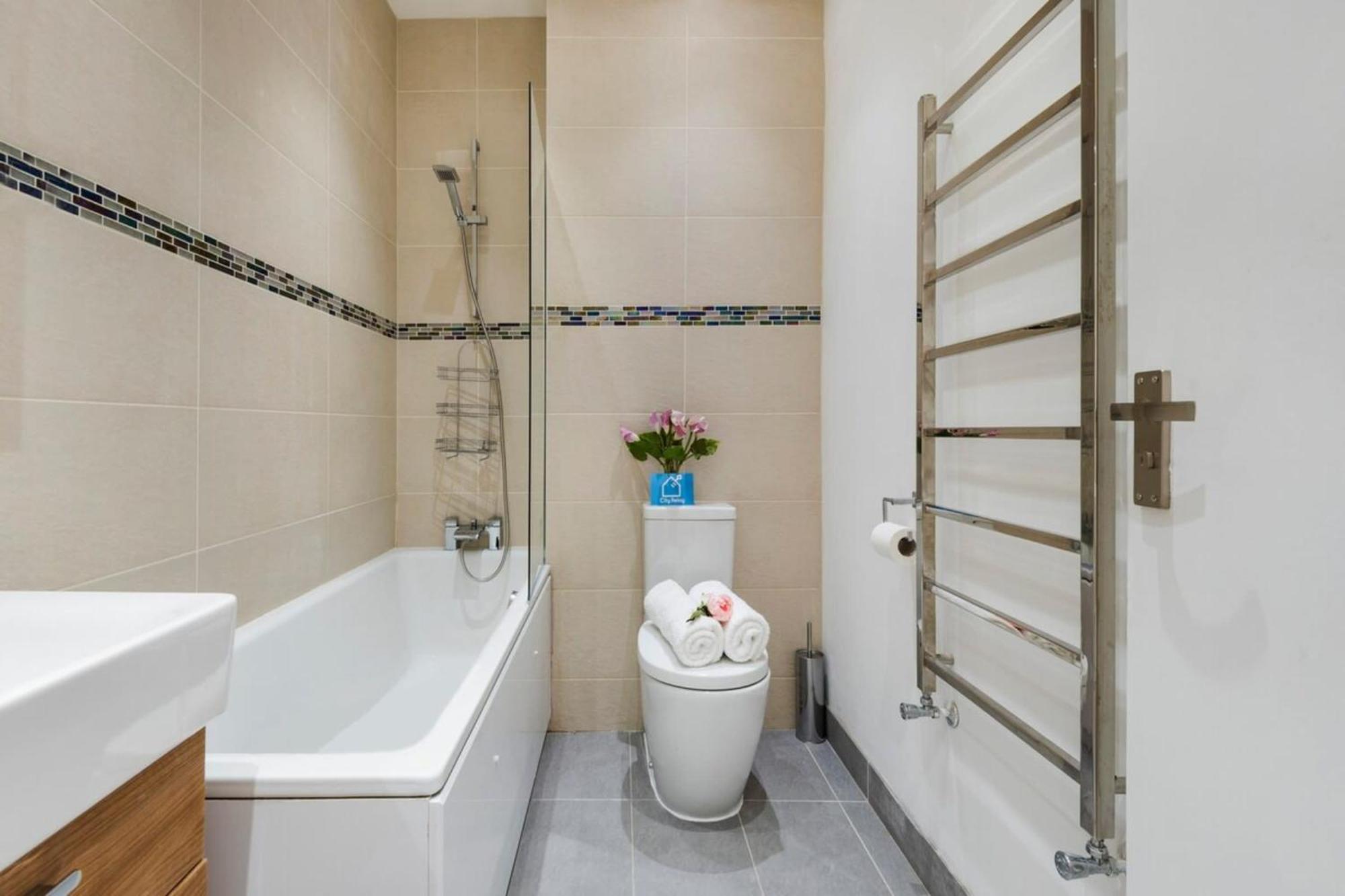Appartamento Bright And Modern Earls Court Gem Londra Esterno foto