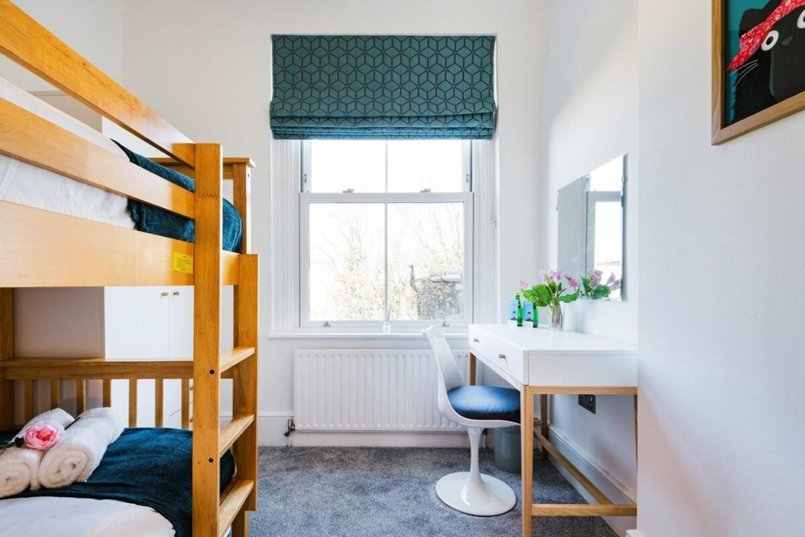 Appartamento Bright And Modern Earls Court Gem Londra Esterno foto
